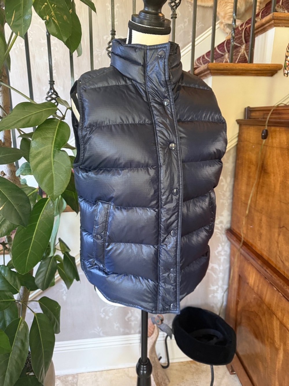 J CREW ladies, navy puffer, jacket, size, medium, zipper snap closure, exc cond - Picture 2 of 13